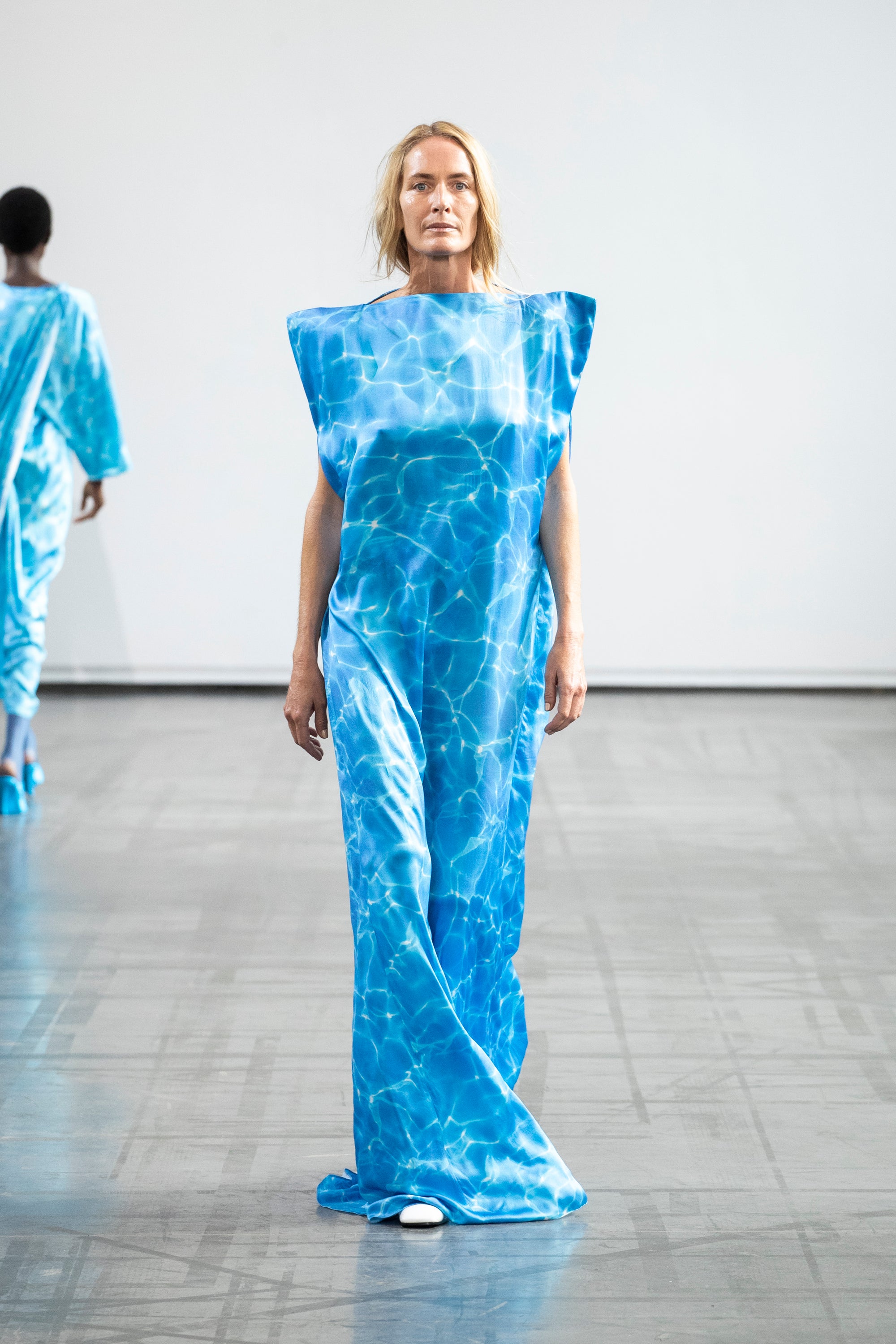 Look 15