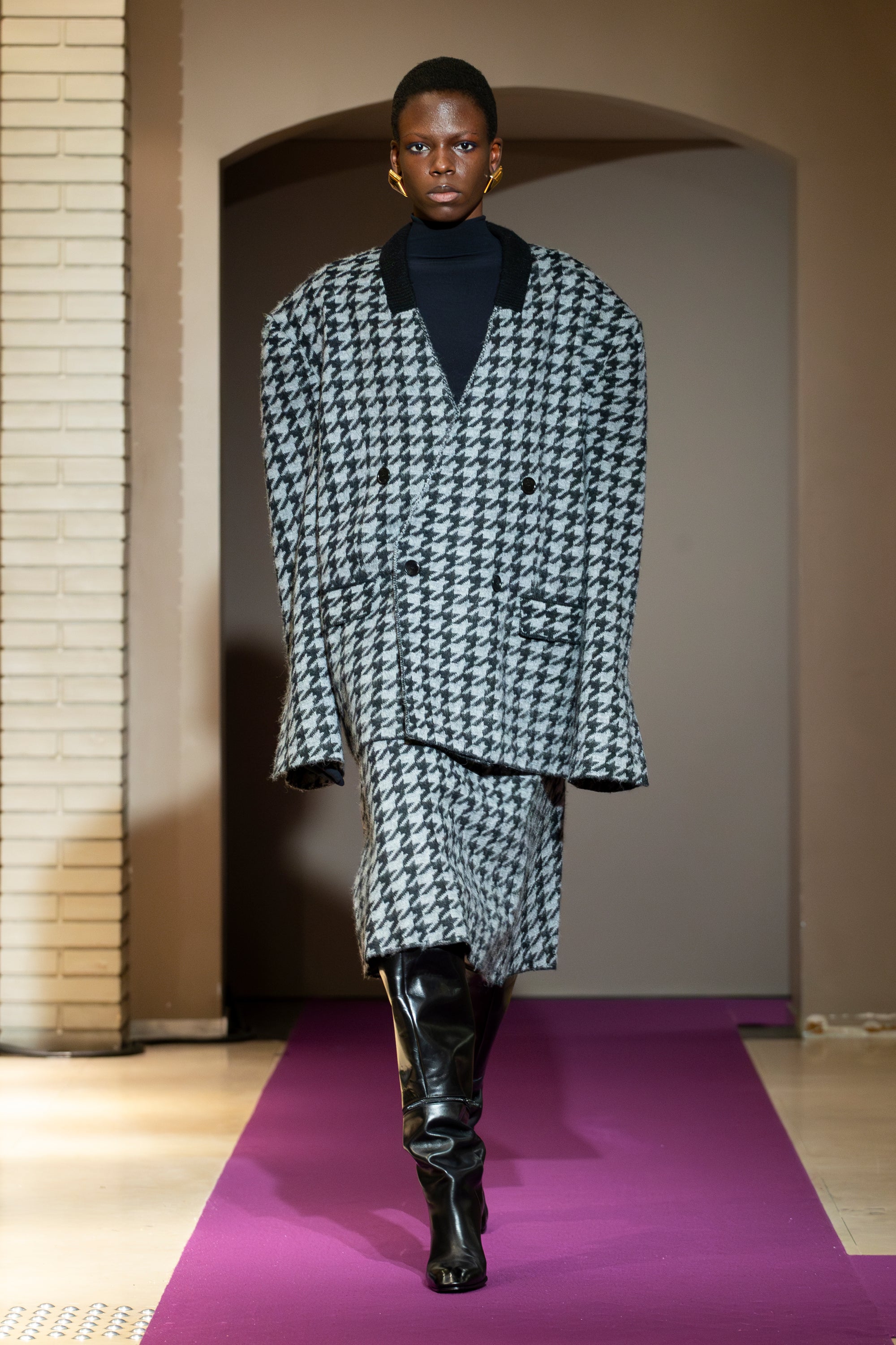 Look 2