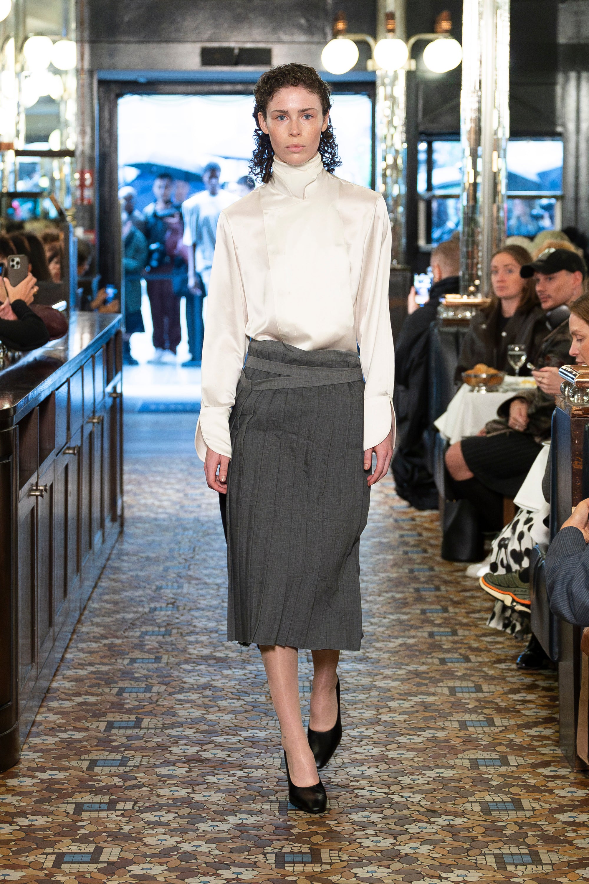 Look 1