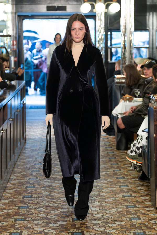 Look 16