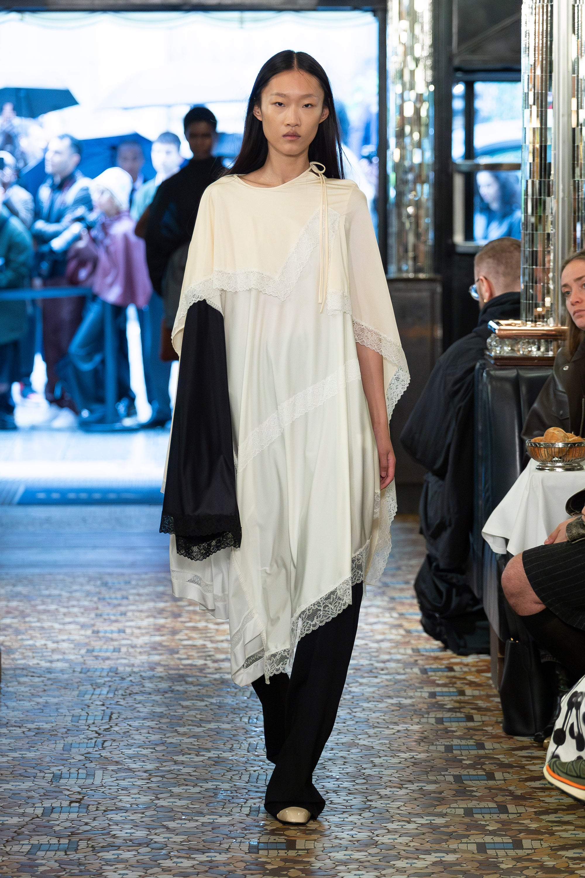 Look 27