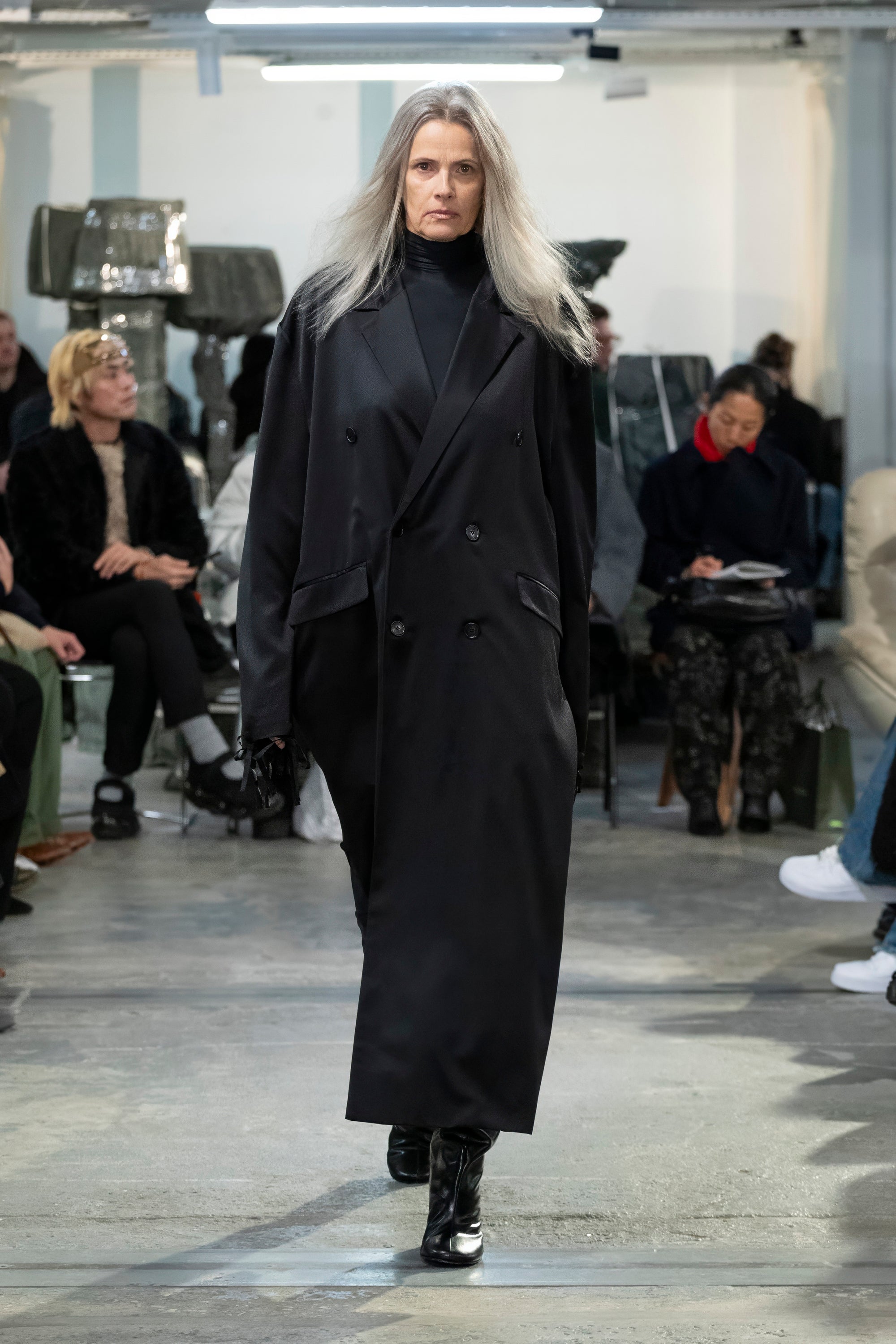 Look 27