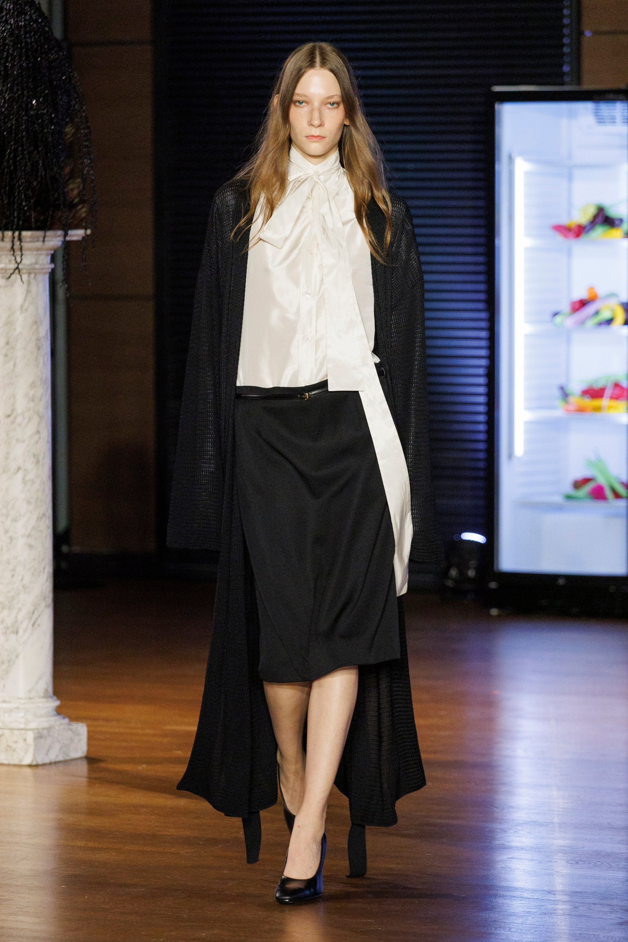 Look 16