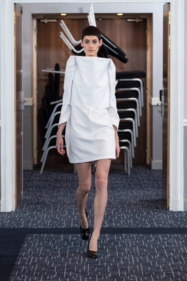 Look 15